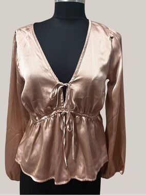 Abercrombie & Fitch Satin Tie-Front Blouse in Rose Gold size S